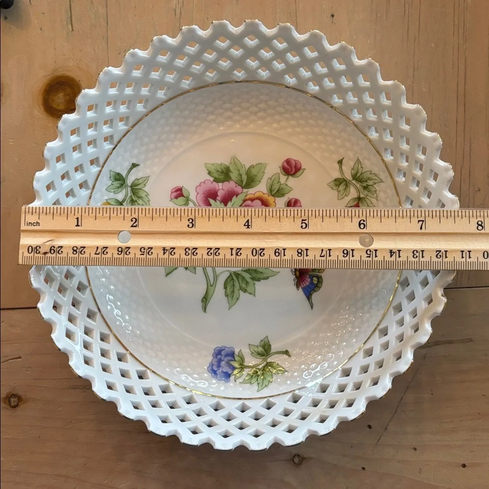 Hollohaza Hungary Classic Collection Lattice Edge Bowl